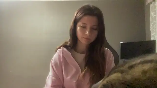 Snapshot of LunnaBliss chatting on February 25, 2026, 3:27 am LunnaBliss online show from February 25, 2026, 3:27 am