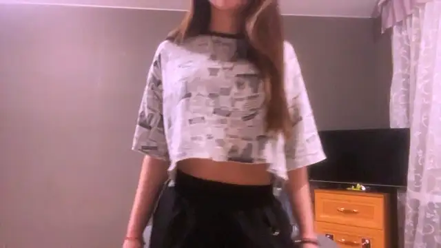 LunnaBliss online show from March 23, 2026, 5:17 pm