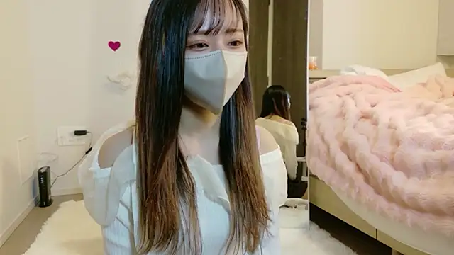 Snapshot of maichan_v chatting on February 23, 2026, 1:19 pm maichan v online show from February 23, 2026, 1:19 pm