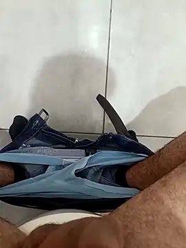 afindeprazer online show from April 19, 2026, 3:44 pm