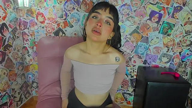 Snapshot of Mai_Rouse chatting on February 20, 2026, 12:05 pm Mai Rouse online show from February 20, 2026, 12:05 pm