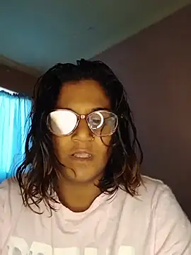 indianstrawberrylips4u online show from July 3, 2026, 6:09 am