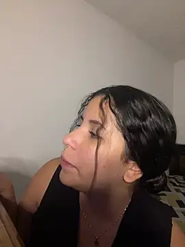 Snapshot of FerLondon55 chatting on February 22, 2026, 5:40 am FerLondon55 online show from February 22, 2026, 5:40 am