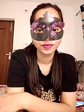 cute girl 29 online show from May 2, 2026, 1:10 am
