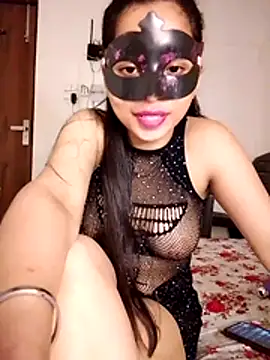 cute girl 29 online show from July 18, 2026, 9:18 pm