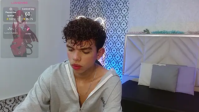 Snapshot of keahi_tay chatting on February 24, 2026, 11:52 am keahi tay online show from February 24, 2026, 11:52 am