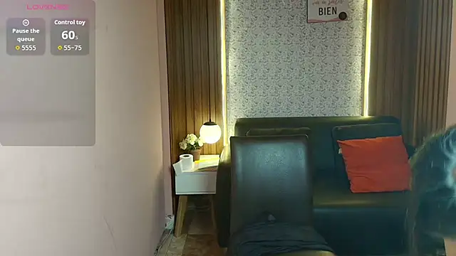 MoriahStorm online show from July 15, 2026, 12:54 pm