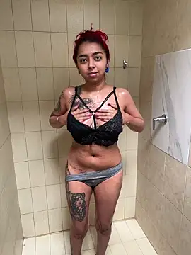 Snapshot of poyson_ivy chatting on February 23, 2026, 9:34 pm poyson ivy online show from February 23, 2026, 9:34 pm