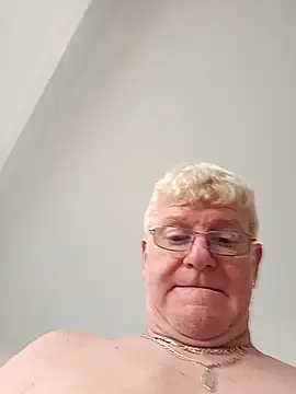 olivbisoumis online show from March 7, 2026, 6:21 am