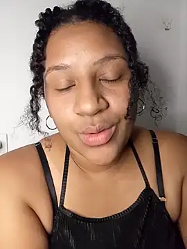gigiblue89 online show from May 13, 2026, 6:55 am