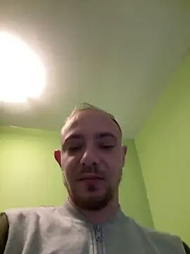 Crevette311 online show from November 28, 2025, 10:18 am