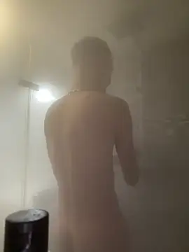 Crevette311 online show from December 5, 2025, 3:09 pm