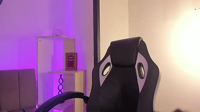 MelLove  online show from February 26, 2026, 9:25 pm