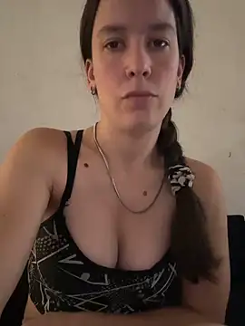 Melu12 online show from April 15, 2026, 4:25 pm