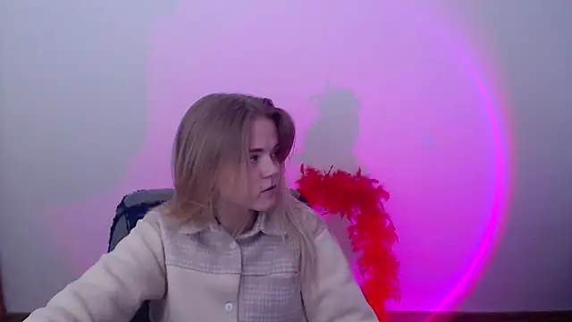 Snapshot of FoxiLana chatting on March 2, 2026, 8:21 am FoxiLana online show from March 2, 2026, 8:21 am