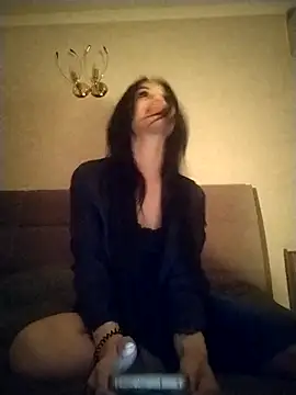 evavibe  online show from April 8, 2026, 7:03 pm