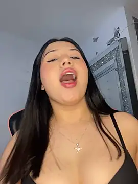 Snapshot of scarleth_marquezz chatting on May 20, 2026, 2:40 am scarleth marquezz online show from May 20, 2026, 2:40 am