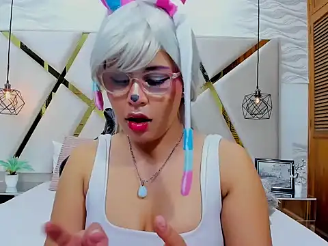 Snapshot of BellaSnowbunny chatting on February 21, 2026, 8:10 pm BellaSnowbunny online show from February 21, 2026, 8:10 pm