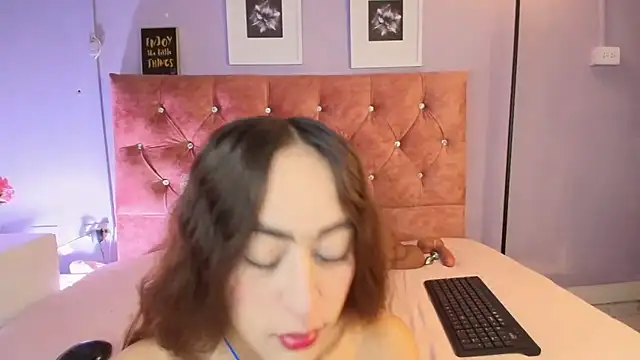 lilirousee online show from May 29, 2026, 7:12 pm