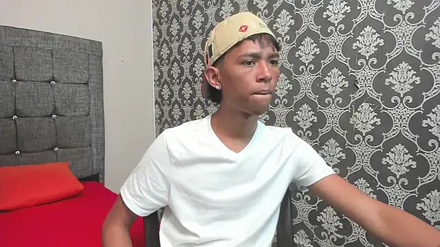 Snapshot of Little_Twink19x chatting on February 24, 2026, 7:23 pm Little Twink19x online show from February 24, 2026, 7:23 pm