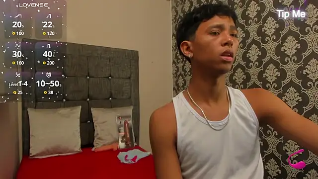 Snapshot of Little_Twink19x chatting on May 12, 2026, 7:11 pm Little Twink19x online show from May 12, 2026, 7:11 pm