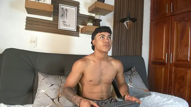 Snapshot of Jeremy_wallker chatting on March 27, 2026, 7:35 pm Jeremy wallker online show from March 27, 2026, 7:35 pm