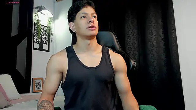 TonyPetrovjs online show from March 13, 2026, 3:57 am