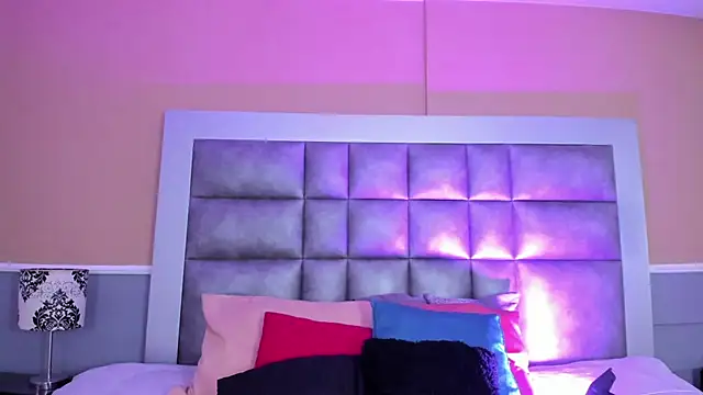 LunaDamasco online show from March 28, 2026, 8:08 pm