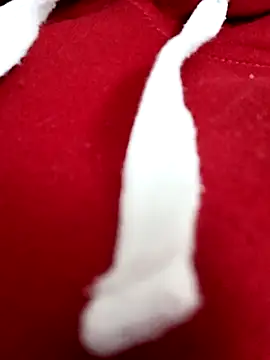 LunaDamasco online show from April 14, 2026, 6:47 pm