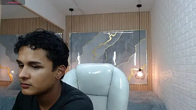 velvet o online show from February 20, 2026, 2:41 am