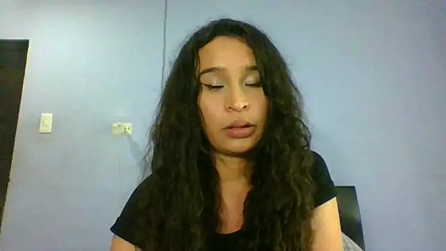 scarlettscottx  online show from June 22, 2026, 12:02 am