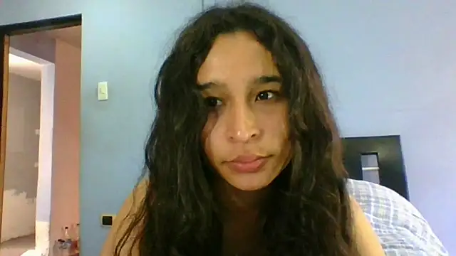 scarlettscottx  online show from June 29, 2026, 7:36 pm