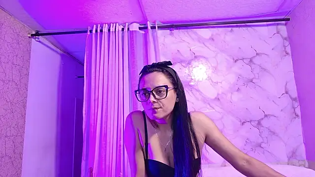 QueenSallyDesire online show from March 9, 2026, 1:42 am