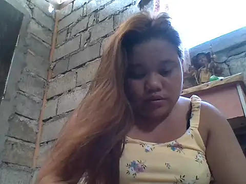 sweetlyn31 online show from June 18, 2026, 5:41 am