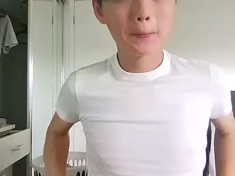 sweetiepuppy421 online show from March 22, 2026, 10:57 pm