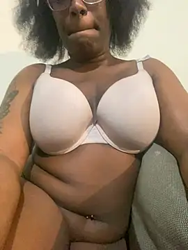 Sinfulwaterfalls online show from May 12, 2026, 3:03 am