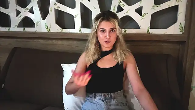 Snapshot of ConcepcionPang chatting on February 23, 2026, 12:24 pm ConcepcionPang online show from February 23, 2026, 12:24 pm