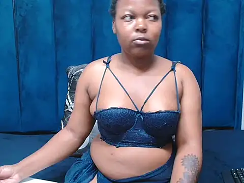 Snapshot of CrazeAss chatting on February 23, 2026, 4:04 pm CrazeAss online show from February 23, 2026, 4:04 pm