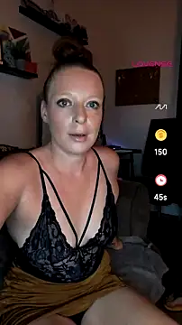 ZaramourXMrX online show from July 28, 2026, 7:39 pm