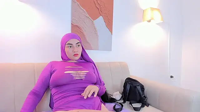 Snapshot of Malika_Noor chatting on May 10, 2026, 3:28 pm Malika Noor online show from May 10, 2026, 3:28 pm