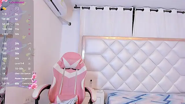 Snapshot of michelleblair1 chatting on February 28, 2026, 1:23 pm michelleblair1 online show from February 28, 2026, 1:23 pm