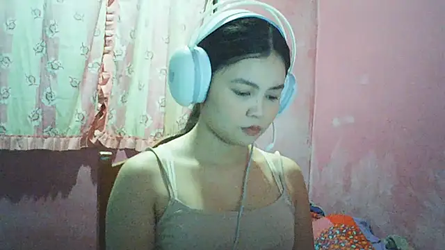 DessertFlower online show from May 9, 2026, 3:56 am