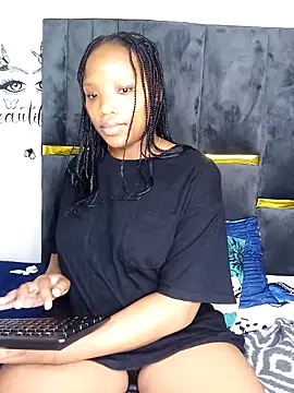 Divine Beautyxx online show from April 13, 2026, 3:56 am