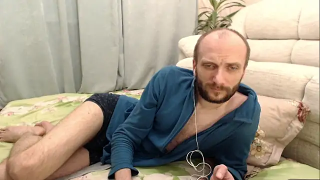 edifox089 online show from May 14, 2026, 8:48 pm