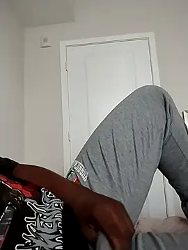 makeherfeelg online show from April 20, 2026, 1:36 pm