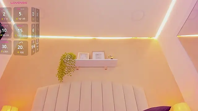 Snapshot of sara_kitten19 chatting on March 7, 2026, 1:30 pm sara kitten19 online show from March 7, 2026, 1:30 pm