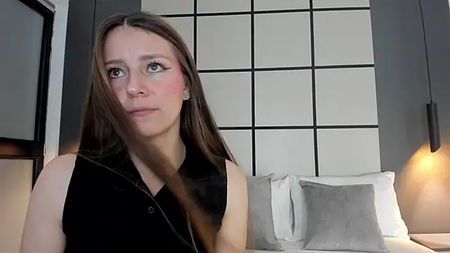 elaia bridge online show from April 9, 2026, 7:08 pm