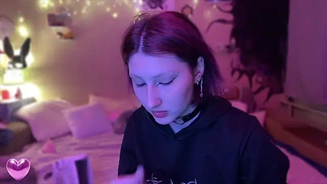 Snapshot of VelvetLiquorrr chatting on February 24, 2026, 4:10 am VelvetLiquorrr online show from February 24, 2026, 4:10 am