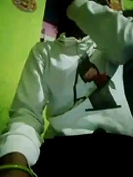 wifedesi7050 online show from April 1, 2026, 3:42 pm