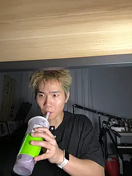 Snapshot of A-Markk chatting on February 26, 2026, 2:38 pm A-Markk online show from February 26, 2026, 2:38 pm